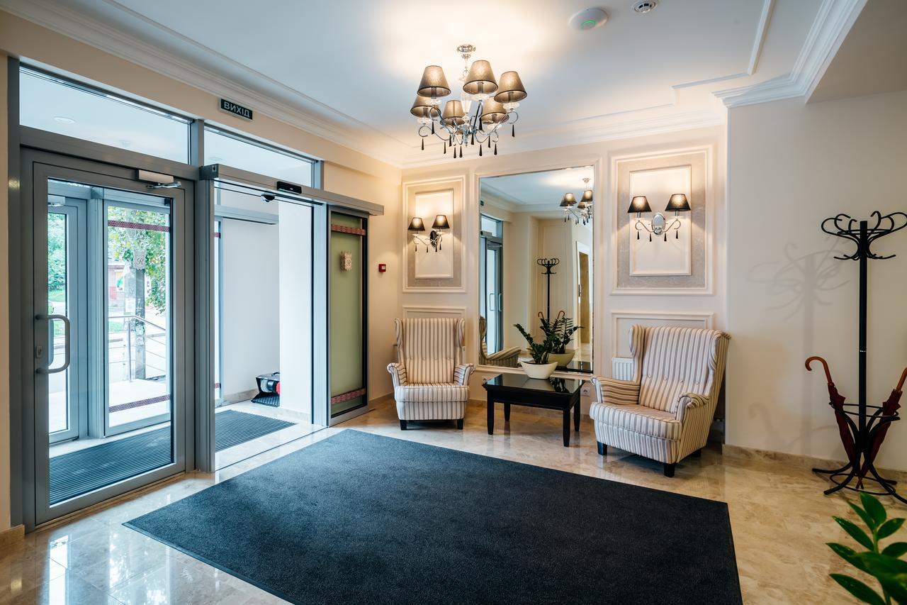 Optima Collection Chernihiv Exterior photo